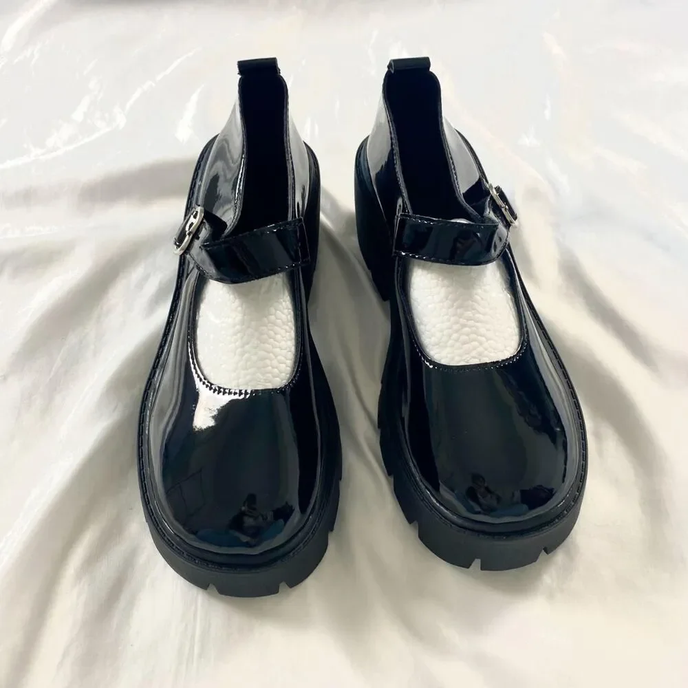 Chunky Whimsygoth Heart Clasp Black Patent Mary Jane Platform Heels US 10